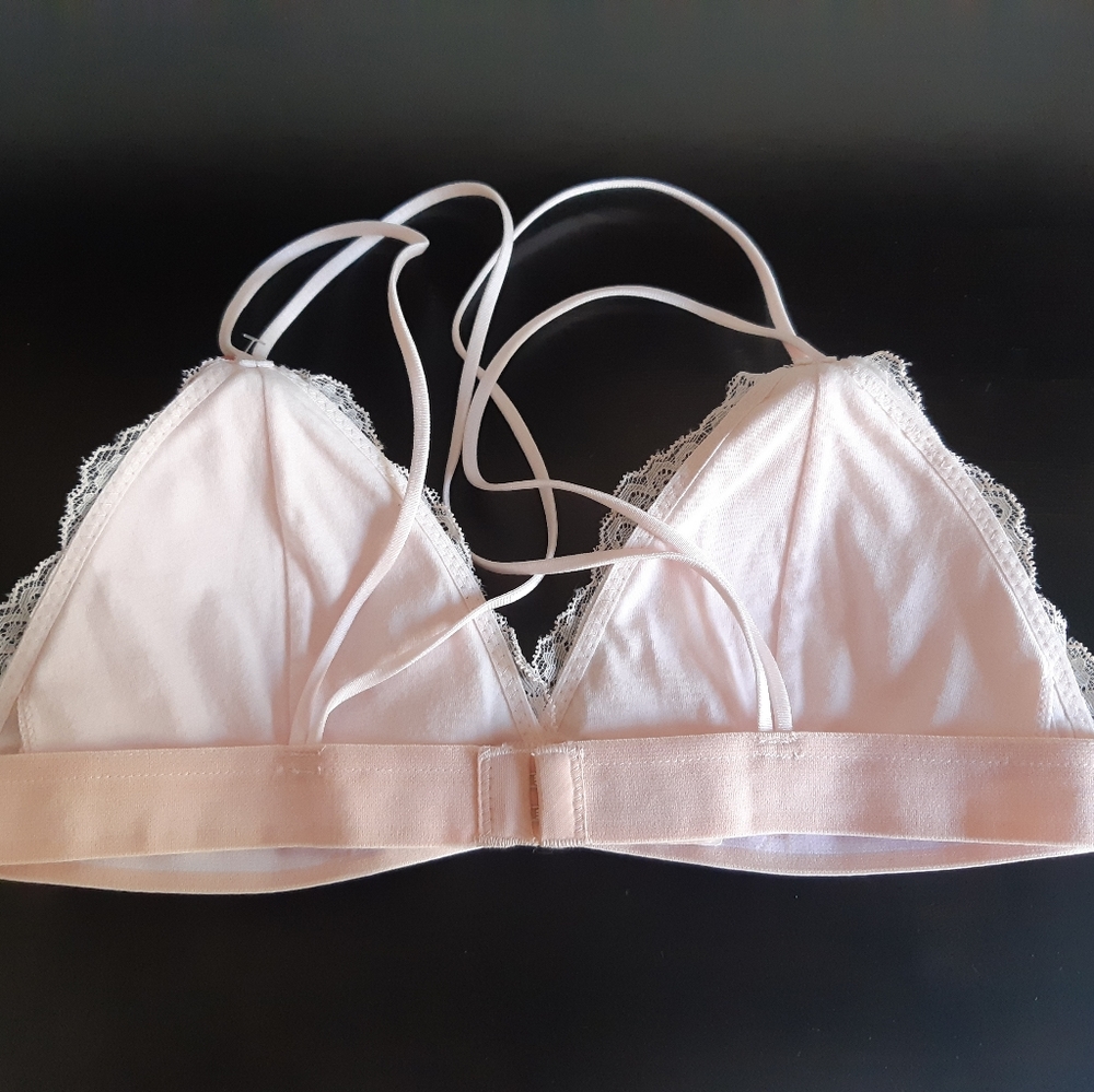 Lace Bralette - Picture 4 of 9